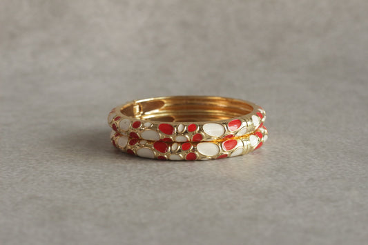 Laal Rekha Bangle