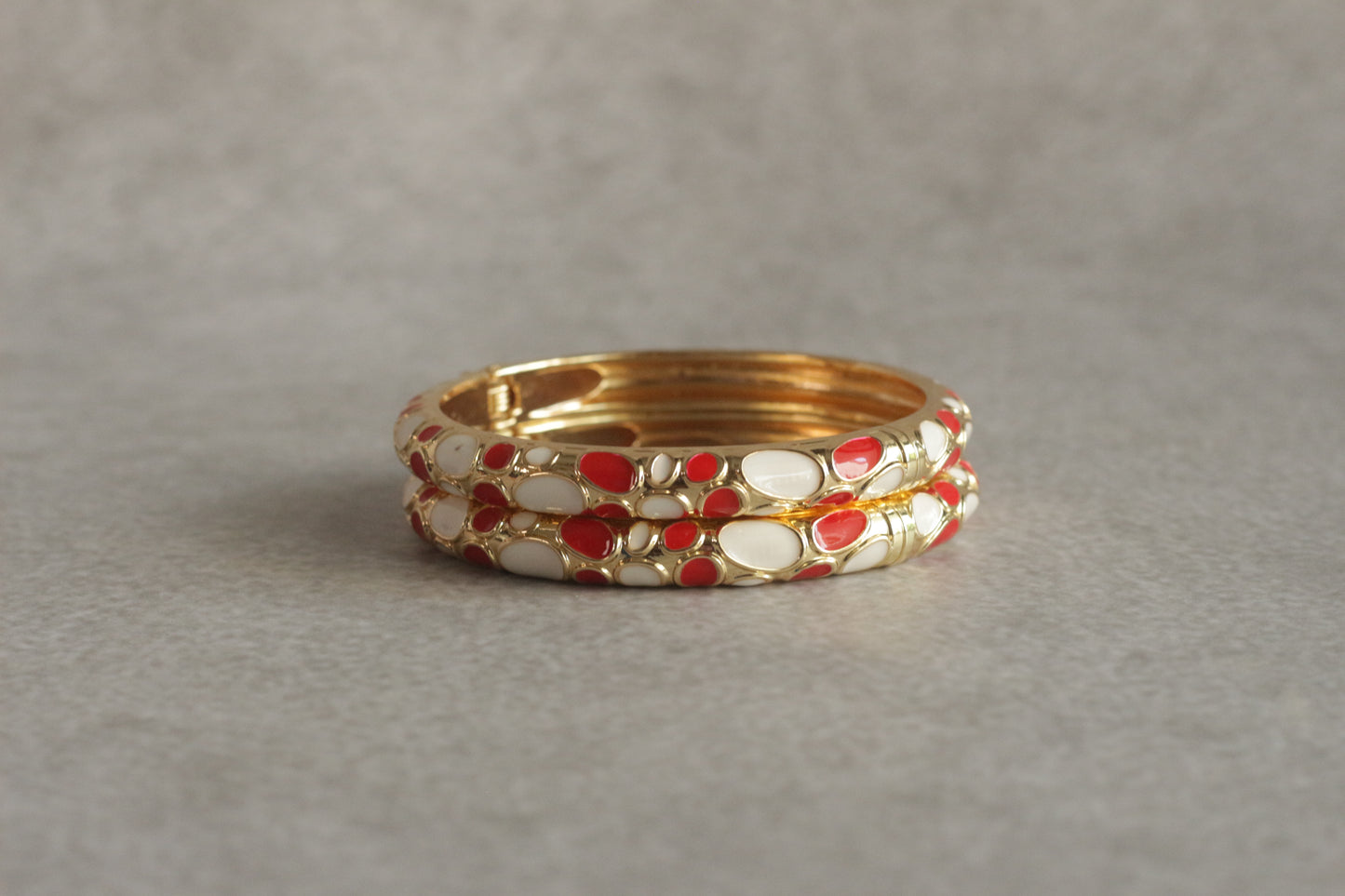 Laal Rekha Bangle