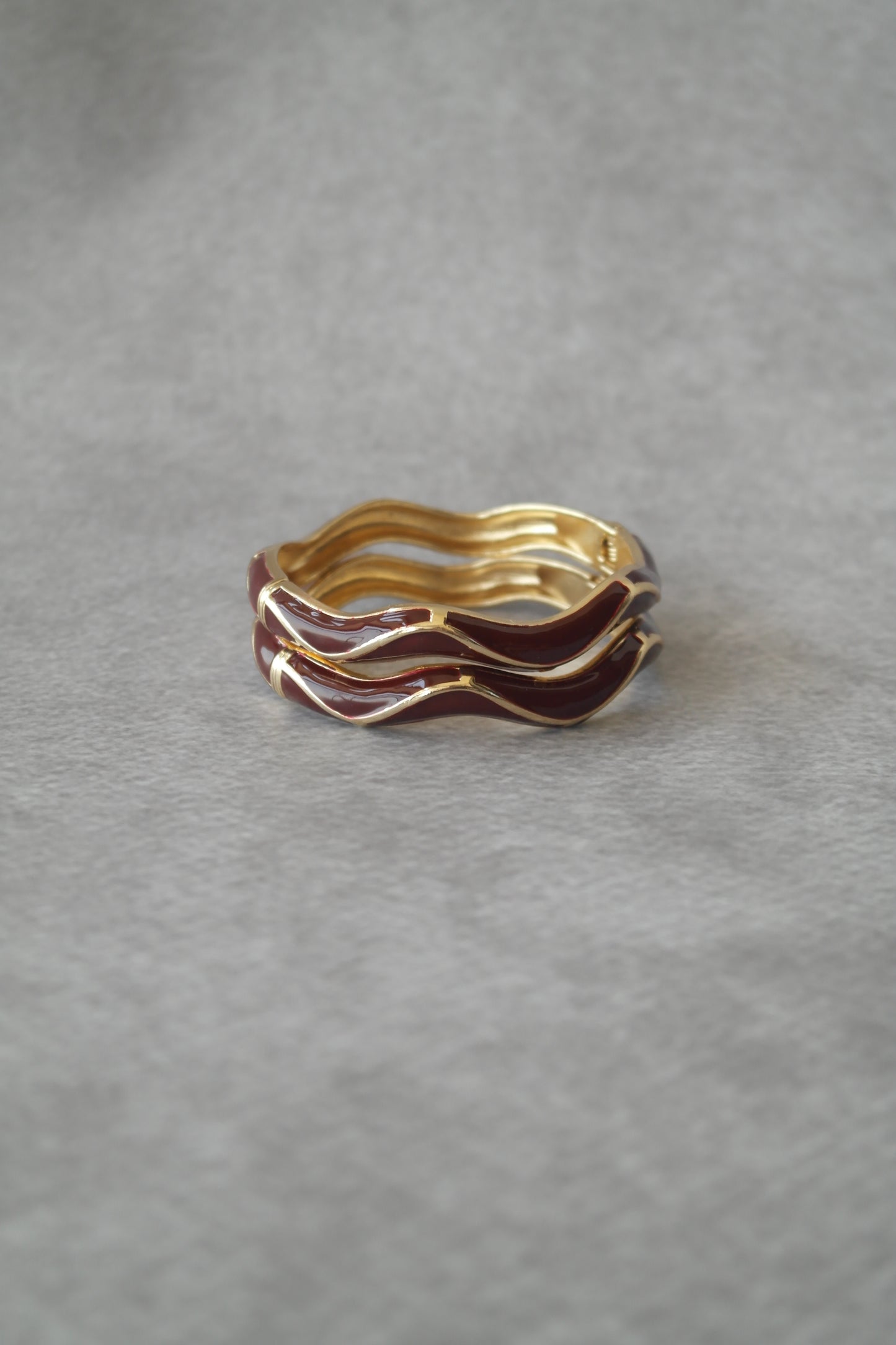 Surkh Leher Bangle