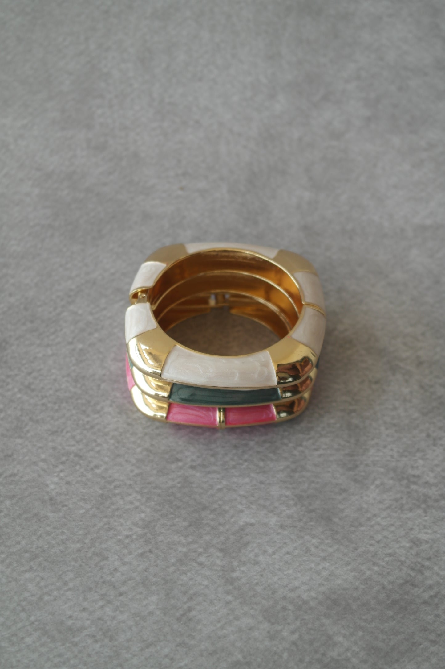 Husn Gulaabi Bangle