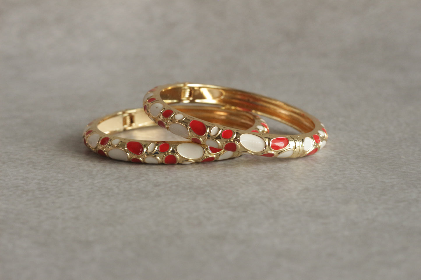 Laal Rekha Bangle