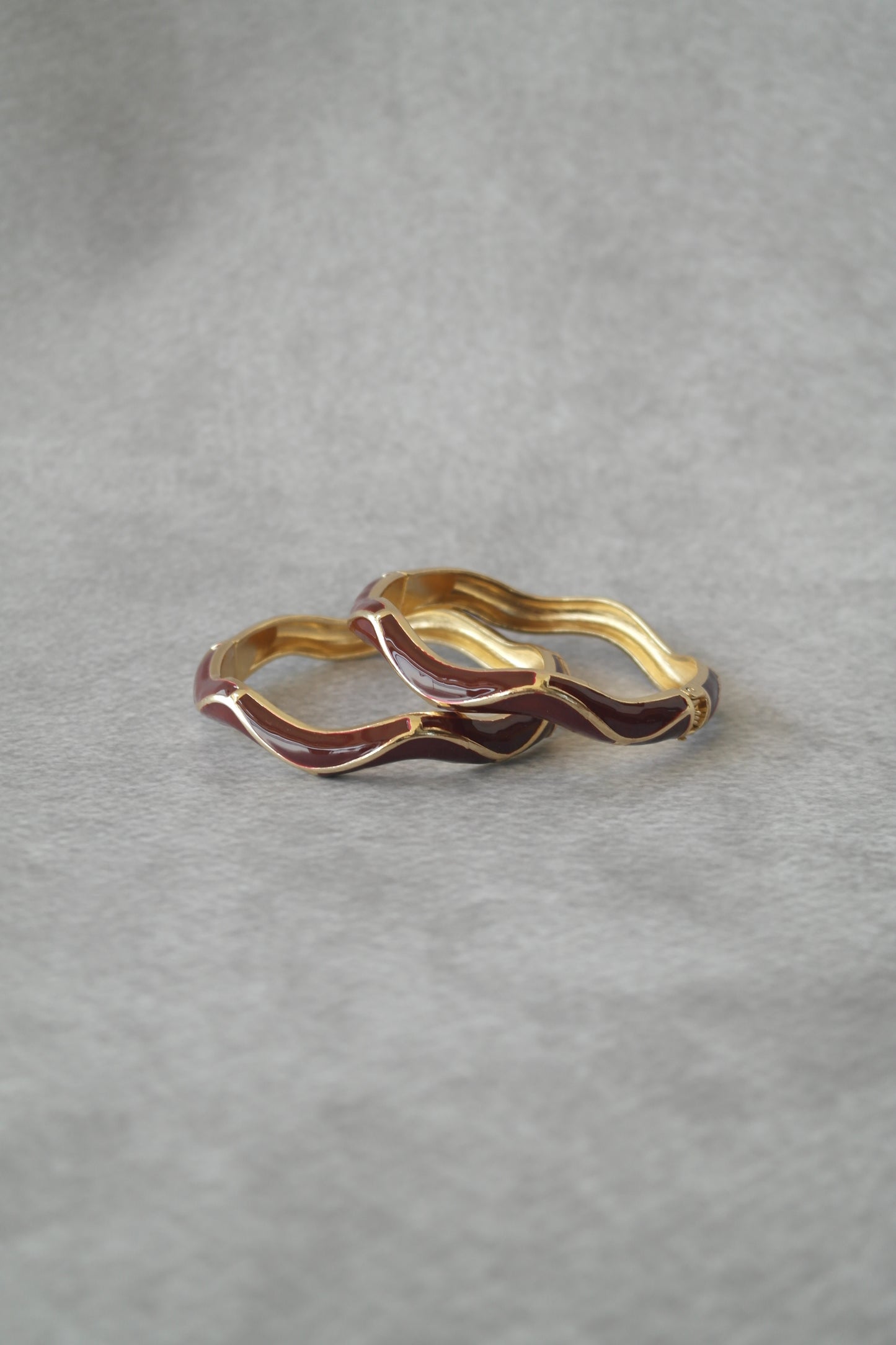Surkh Leher Bangle