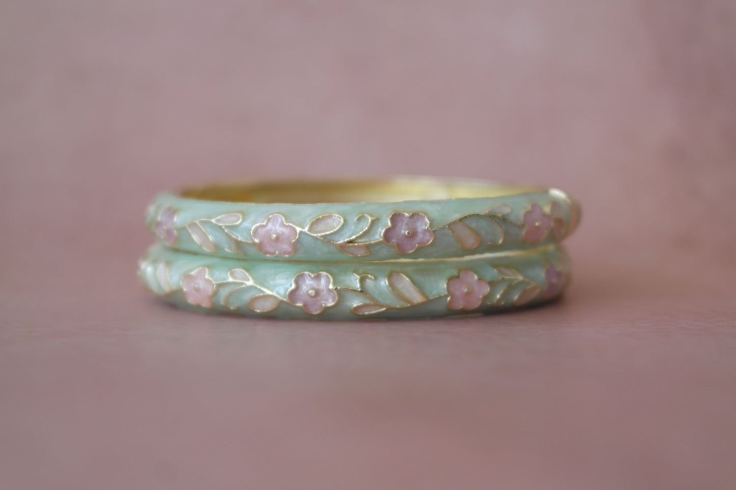 Pista Pankhuri Bangle