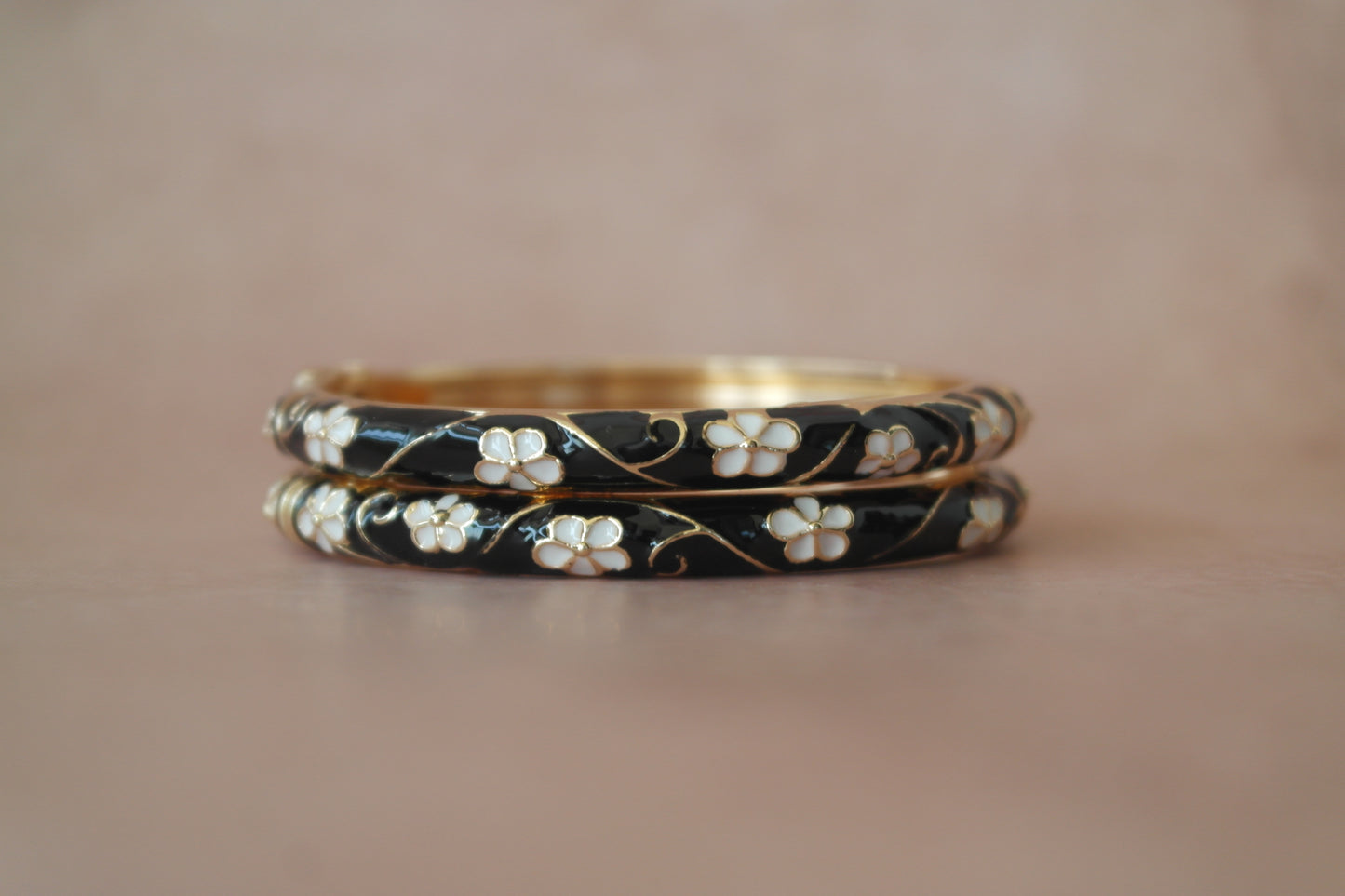 Kaari Bela Bangle