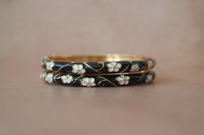 Kaari Bela Bangle