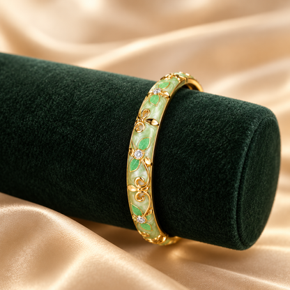 Chandni bangle - velvet display