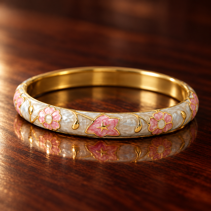 Chaitri bangle - reflective detail
