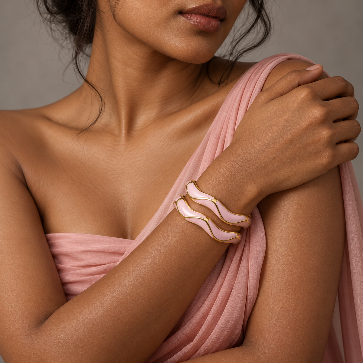 Gulabi Noor bangle - editorial model