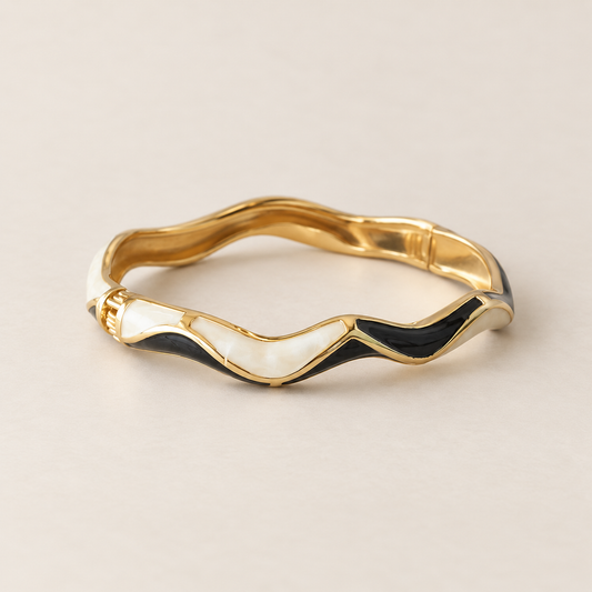 Kaari Leher bangle - ivory product view