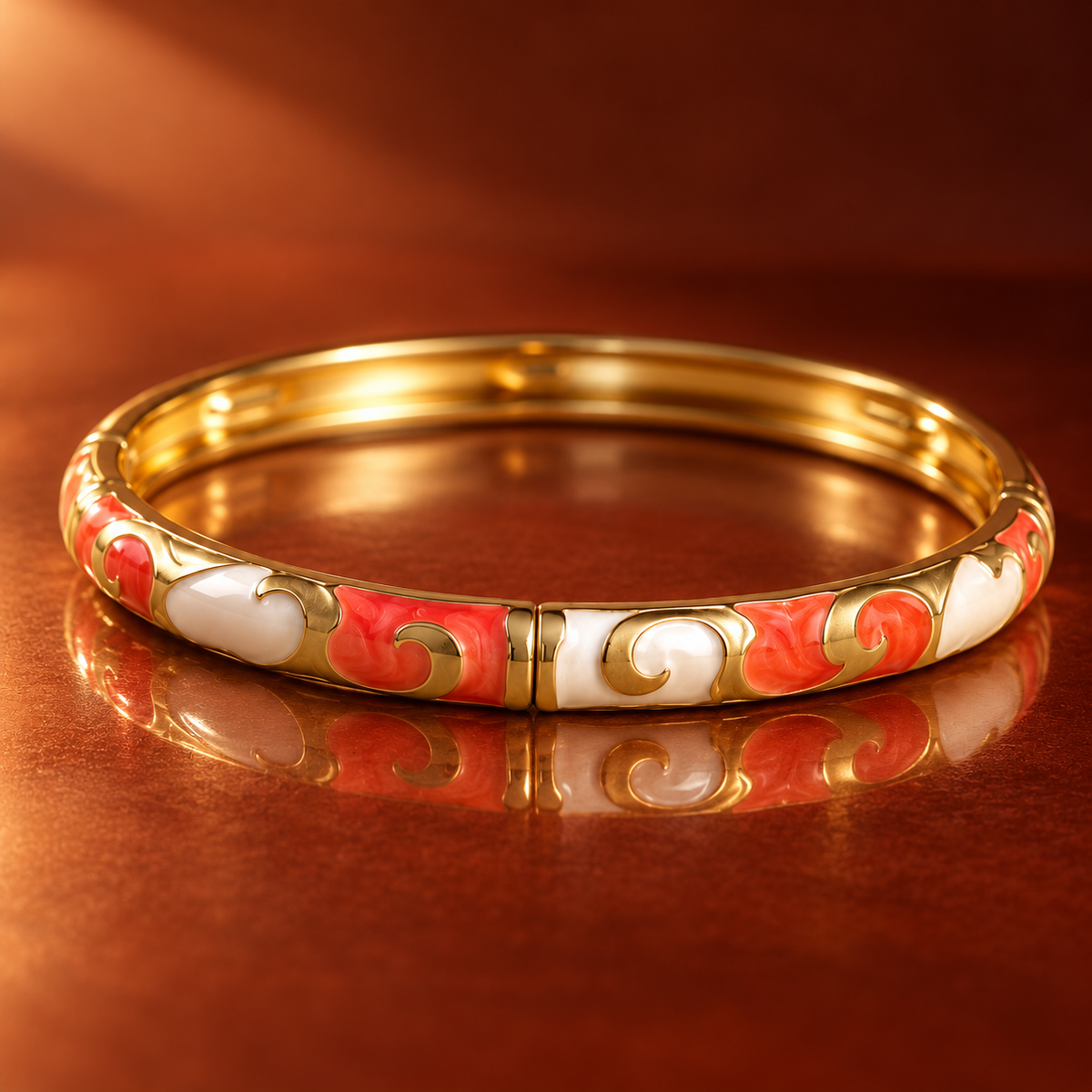 Kesariya Valli bangle - reflective detail